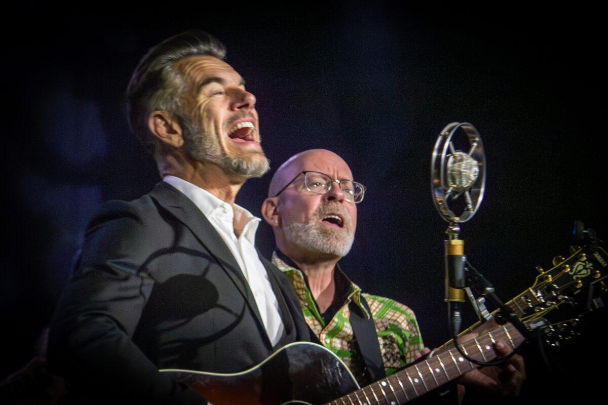 Nick Hexum and Curtis Grubb perform together at The Waiting Room Lounge in Omaha.